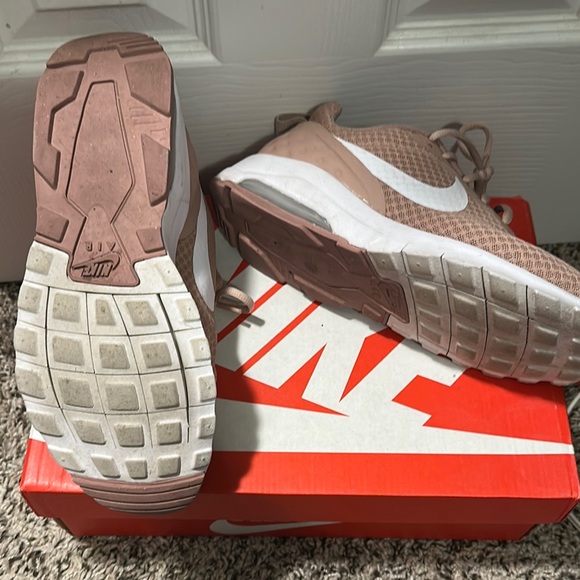 Nike Pink Sneakers - Picture 4 of 6